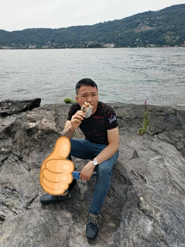 绚烂背后的平淡的第一张照片--政和交友网